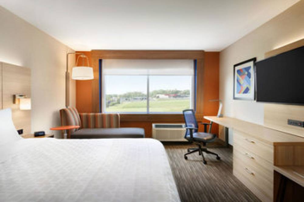 Holiday Inn Express & Suites OMAHA DOWNTOWN - OLD MARKET 6