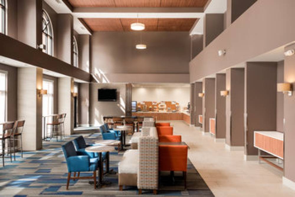 Holiday Inn Express & Suites ONTARIO AIRPORT 10