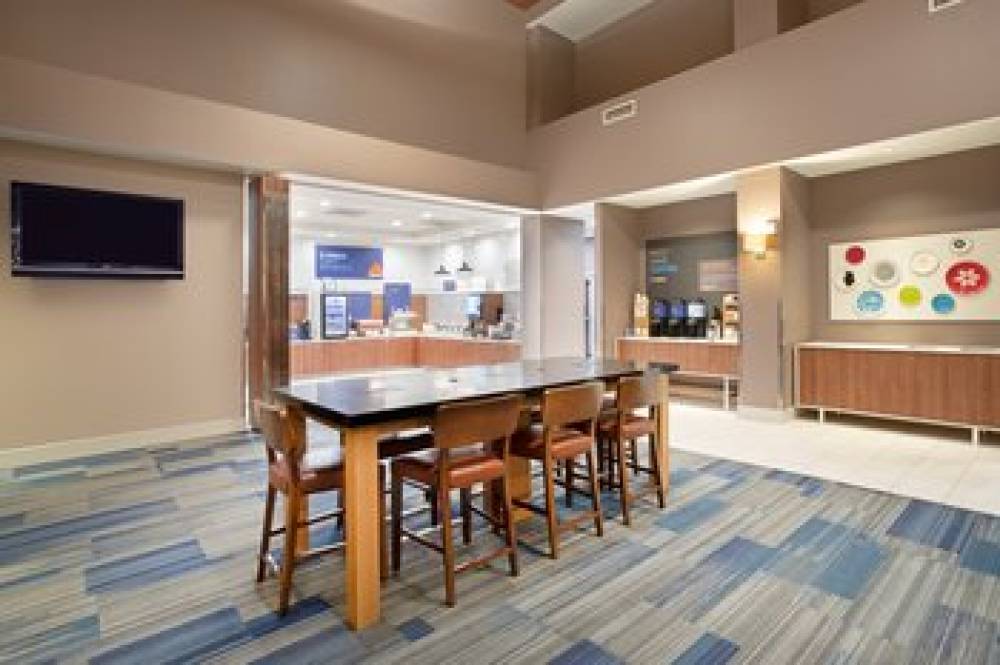 Holiday Inn Express & Suites ONTARIO AIRPORT 5