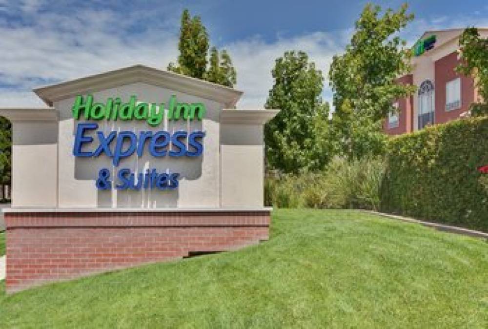 Holiday Inn Express & Suites ONTARIO AIRPORT-MILLS MALL 6