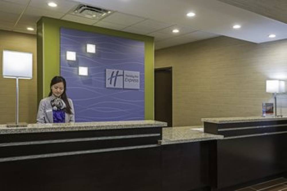 Holiday Inn Express & Suites ORLANDO EAST-UCF AREA 2