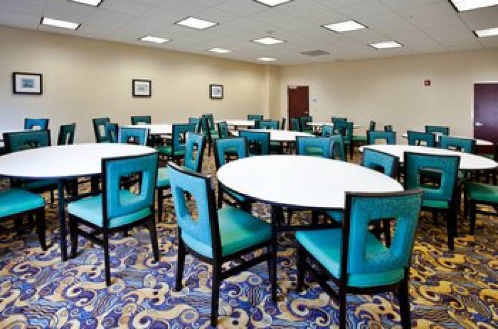 Holiday Inn Express & Suites ORLANDO-OCOEE EAST 3