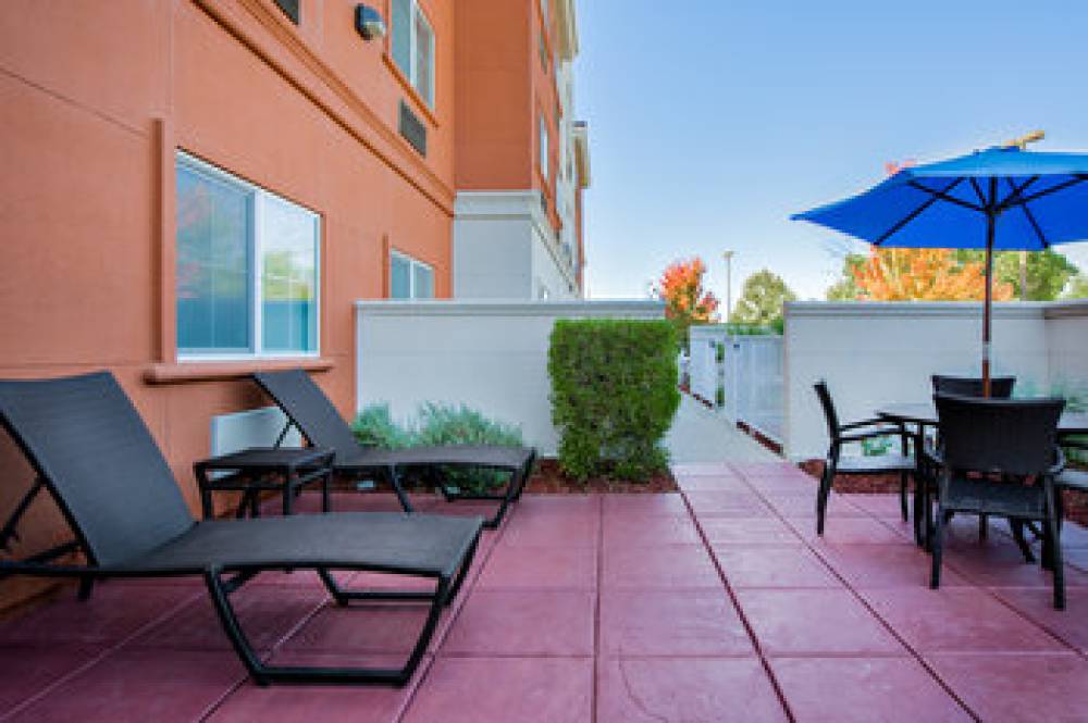 Holiday Inn Express & Suites OROVILLE LAKE 7