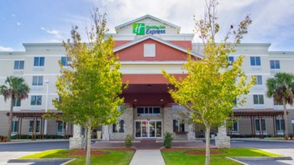 Holiday Inn Express & Suites PALM BAY 1