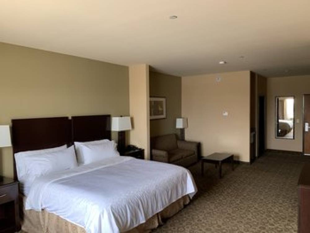 Holiday Inn Express & Suites PECOS 4