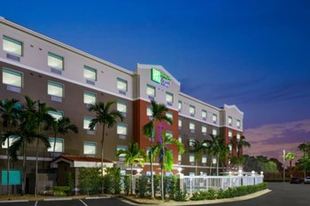 Holiday Inn Express & Suites Pembroke Pines Sheridan St