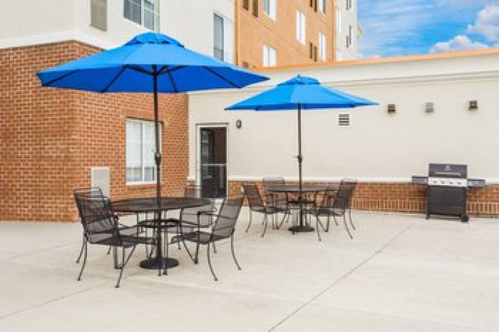 Holiday Inn Express & Suites PETERSBURG-FORT LEE 10