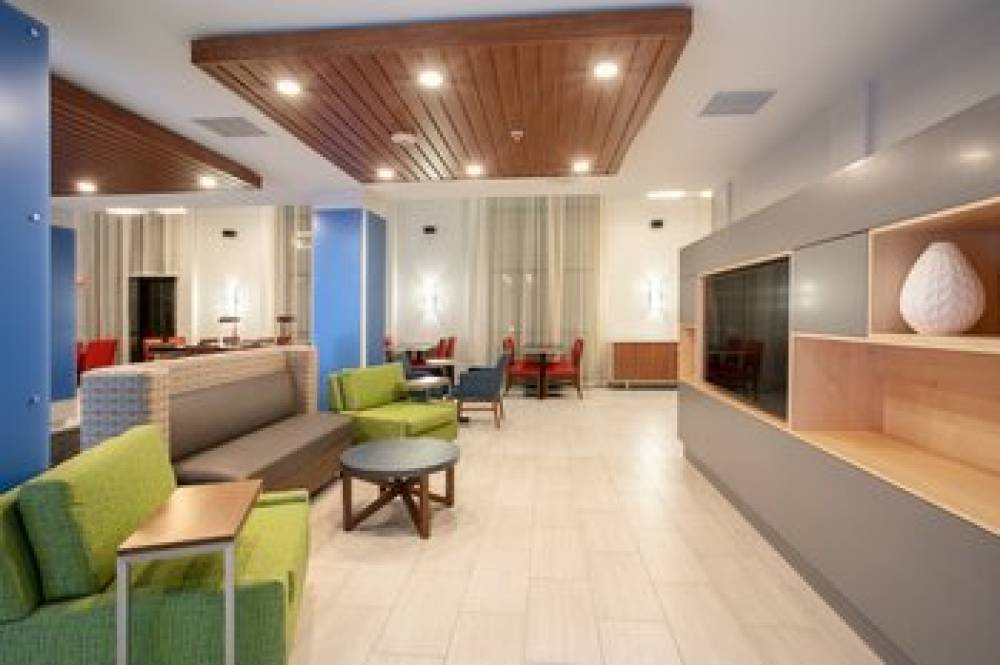 Holiday Inn Express & Suites PHOENIX - GLENDALE SPORTS DIST 2