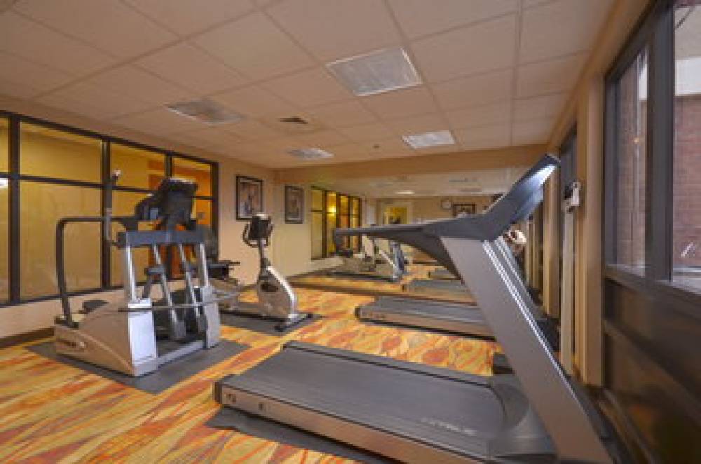 Holiday Inn Express & Suites PINE BLUFF/PINES MALL 3