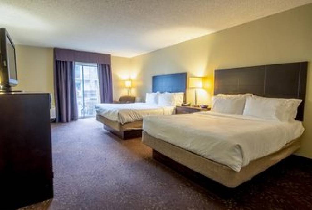 Holiday Inn Express & Suites PITTSBURGH AIRPORT 7