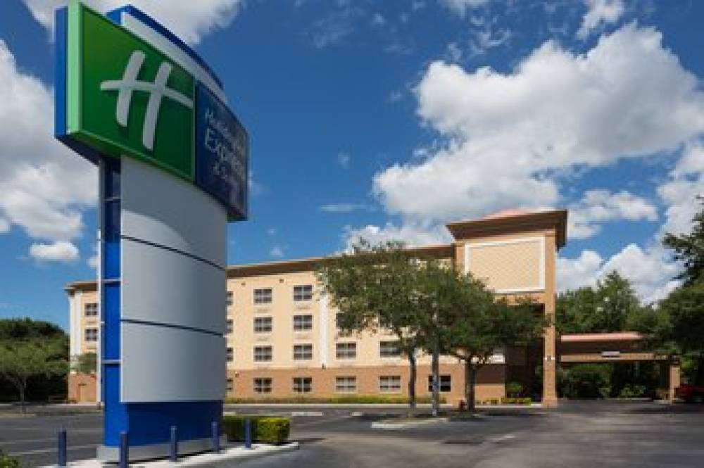 Holiday Inn Express & Suites PLANT CITY 1