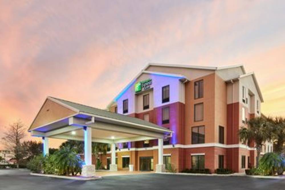 Holiday Inn Express & Suites PORT RICHEY 1