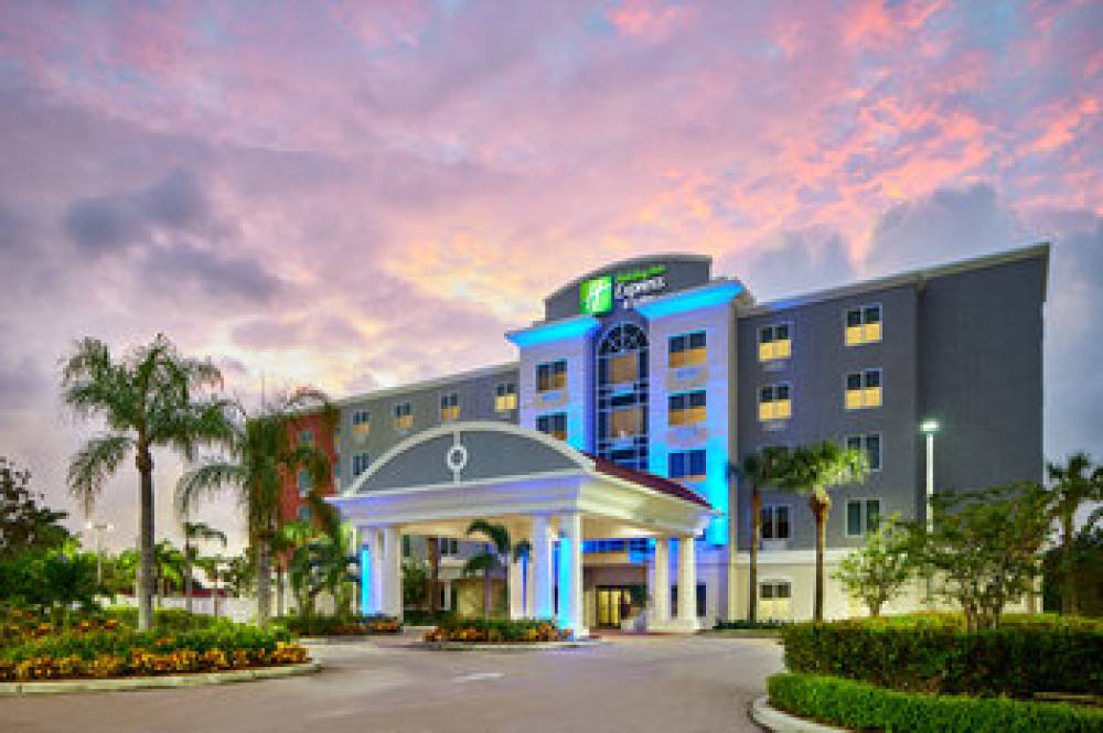 Holiday Inn Express & Suites Port St. Lucie West