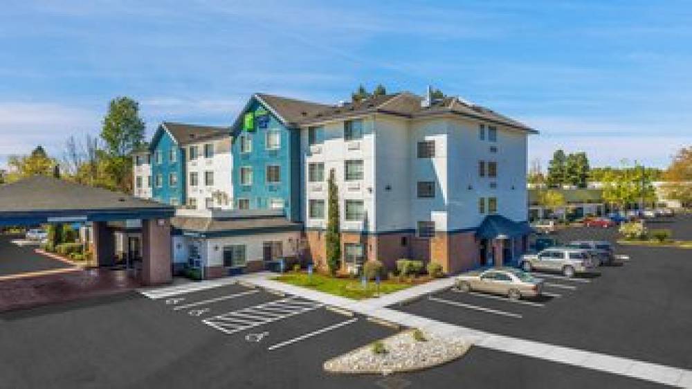 Holiday Inn Express & Suites PORTLAND-JANTZEN BEACH 1