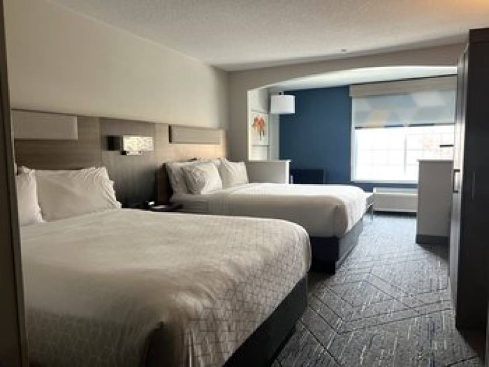 Holiday Inn Express & Suites PORTLAND-JANTZEN BEACH 8