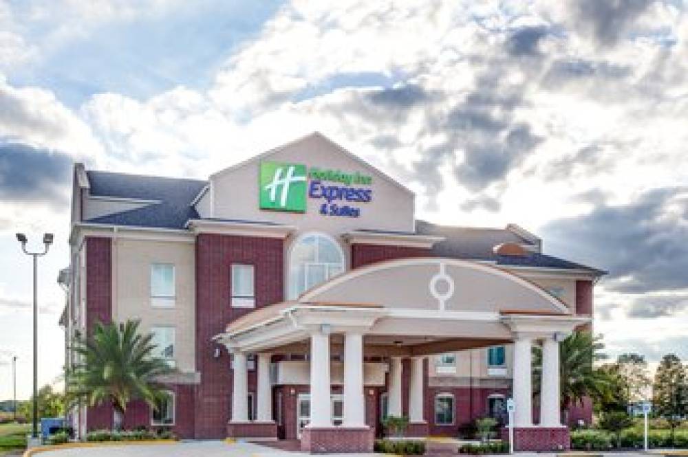 Holiday Inn Express & Suites RACELAND - HIGHWAY 90 1