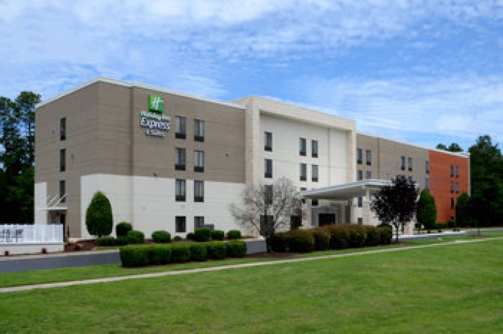 Holiday Inn Express & Suites RALEIGH DURHAM AIRPORT AT RTP 1