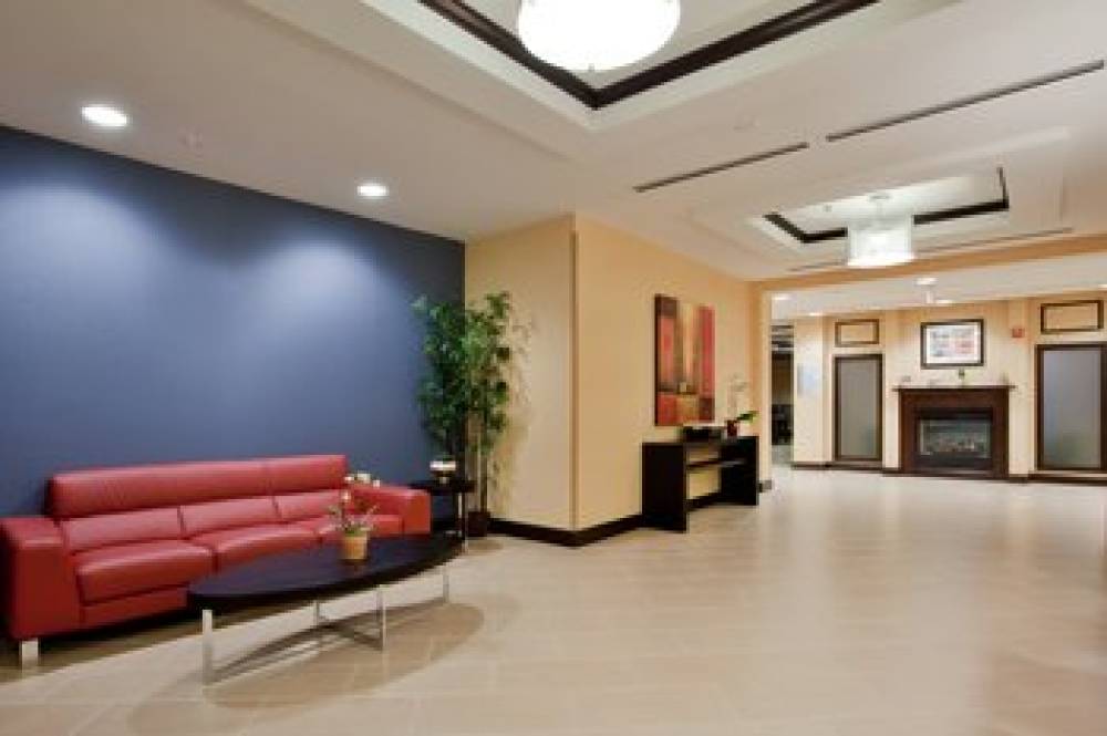 Holiday Inn Express & Suites RALEIGH SW NC STATE 9