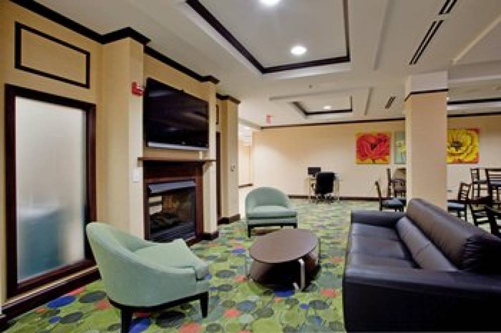 Holiday Inn Express & Suites RALEIGH SW NC STATE 8