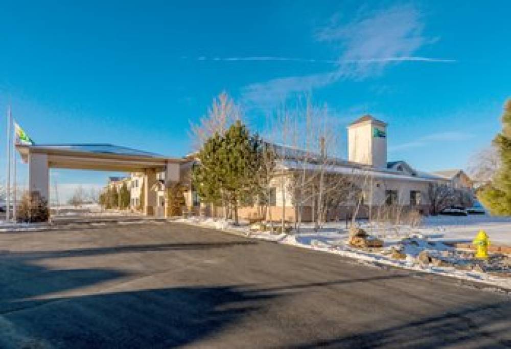 Holiday Inn Express & Suites RATON 1