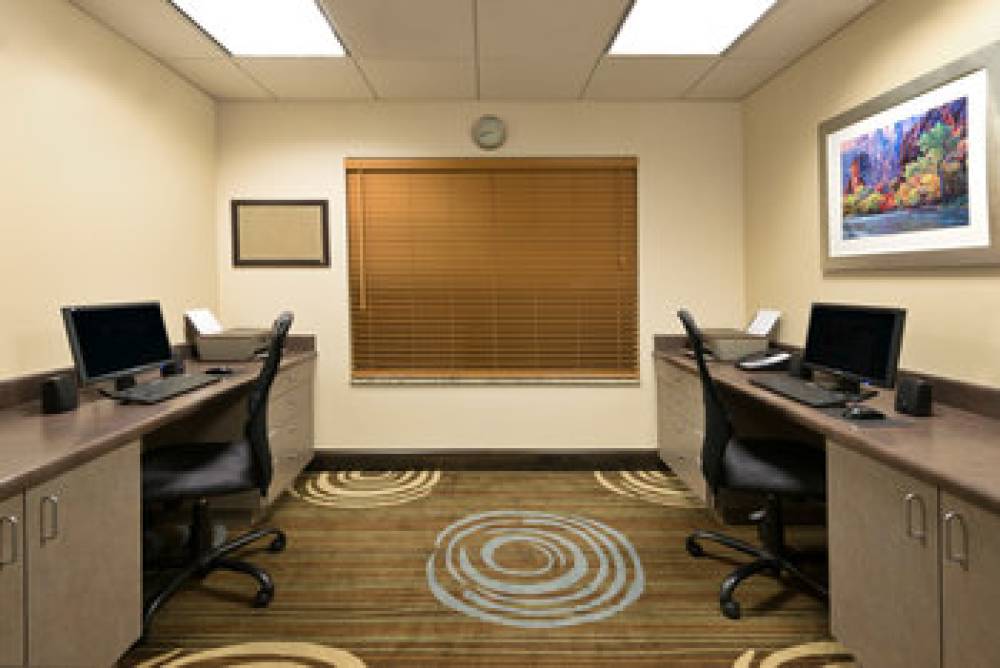 Holiday Inn Express & Suites RICHFIELD 7