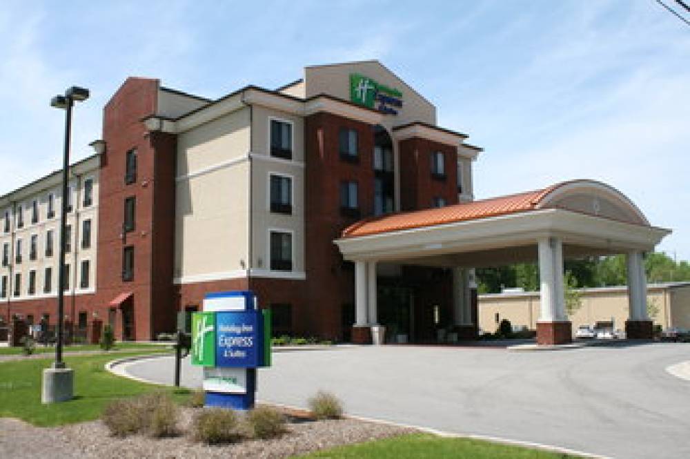 Holiday Inn Express & Suites ROCKINGHAM 1