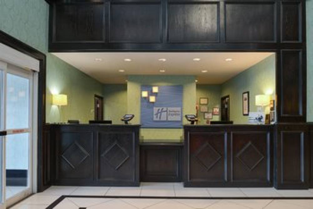 Holiday Inn Express & Suites Royse City Rockwall