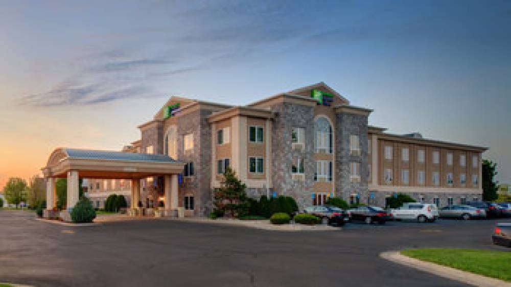 Holiday Inn Express & Suites SAGINAW 1