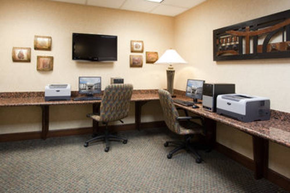 Holiday Inn Express & Suites SALT LAKE CITY-AIRPORT EAST 6