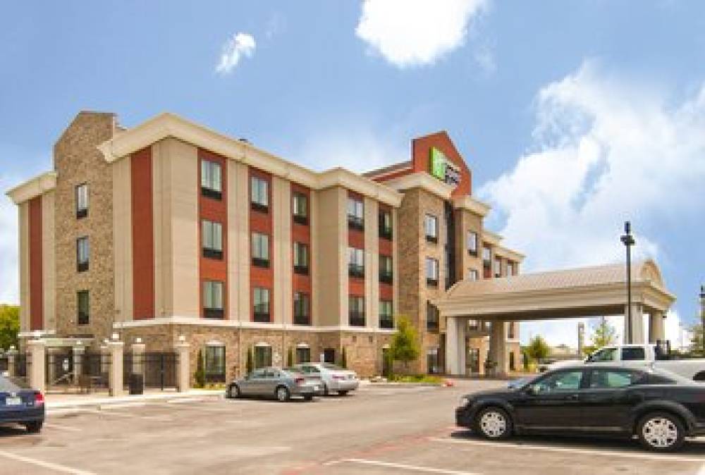 Holiday Inn Express & Suites San Antonio Se By At&T Center