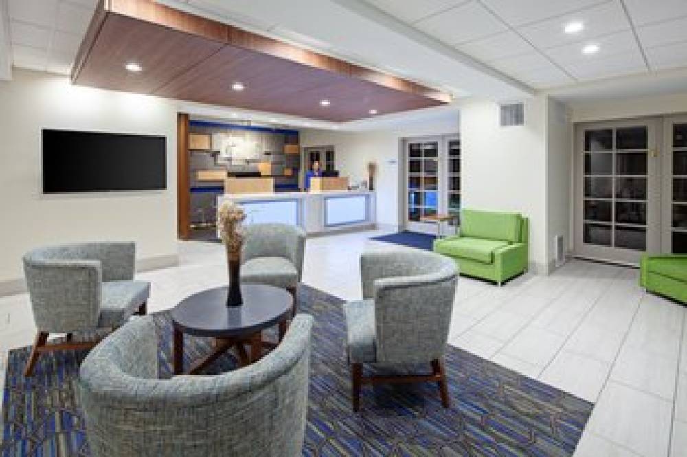 Holiday Inn Express & Suites SAN DIEGO-ESCONDIDO 2