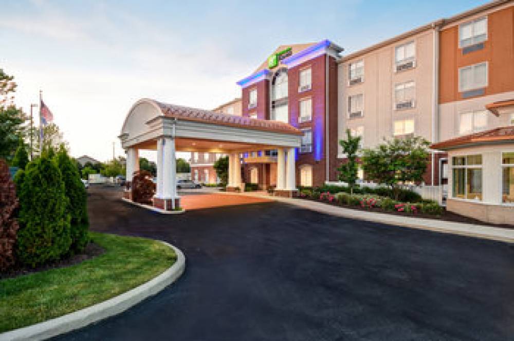 Holiday Inn Express & Suites SCHERERVILLE  1