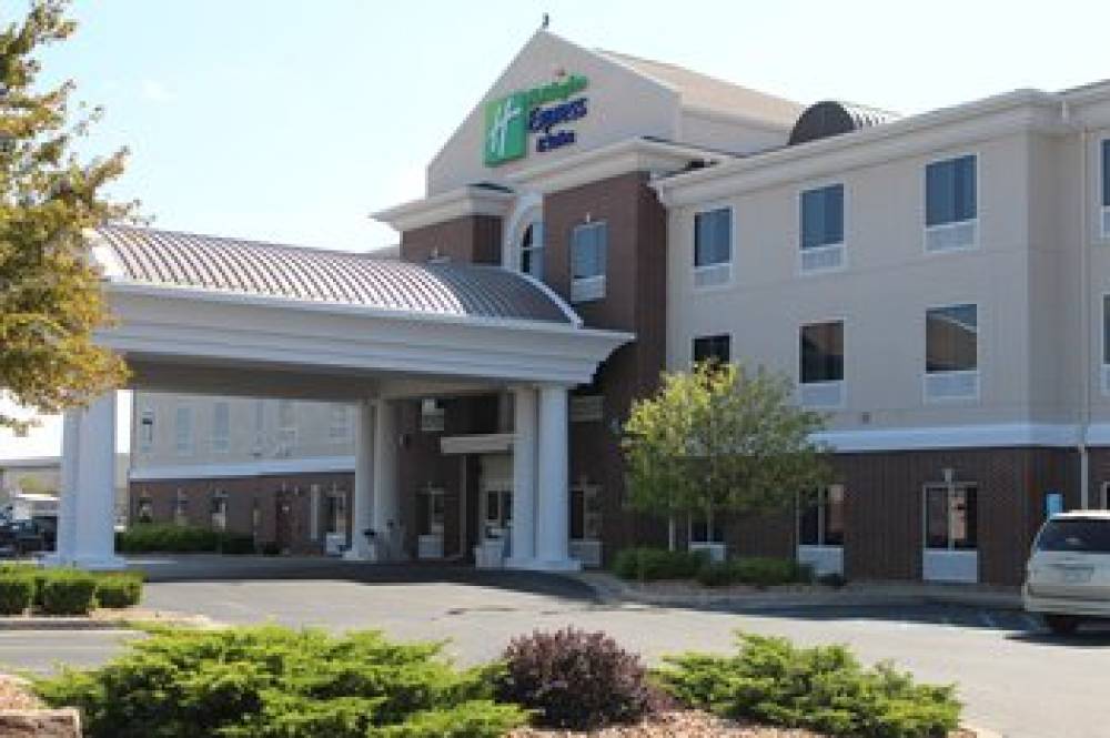 Holiday Inn Express & Suites SEDALIA 1