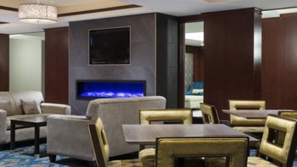 Holiday Inn Express & Suites SHERWOOD PARK-EDMONTON AREA 4