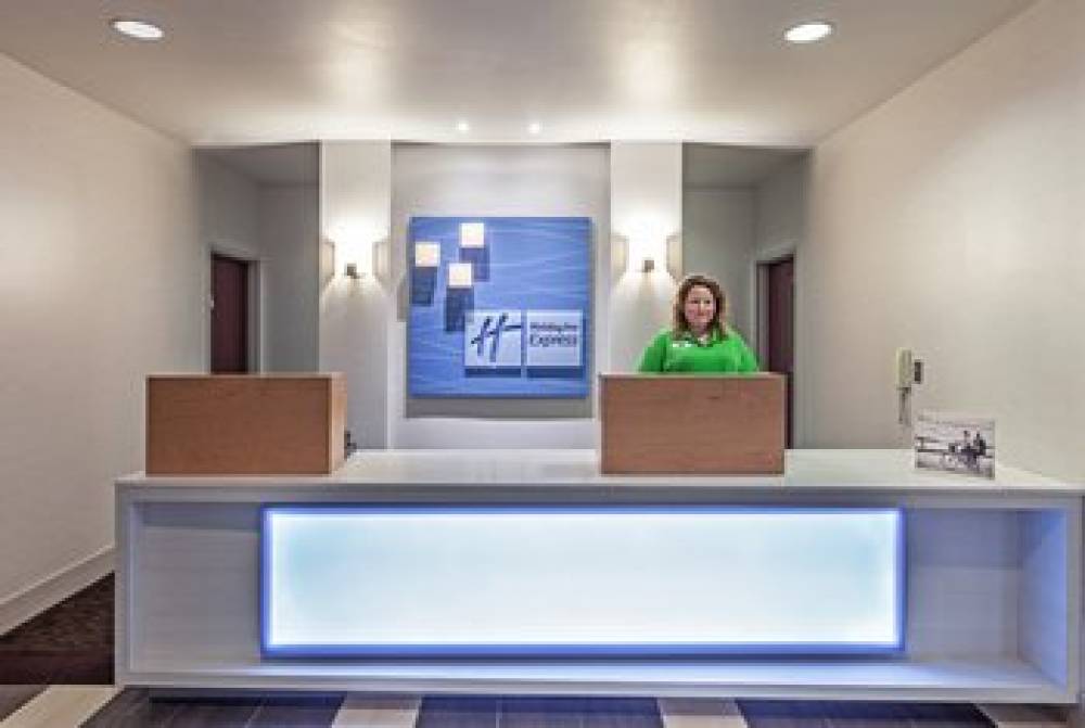 Holiday Inn Express & Suites SHREVEPORT SOUTH - PARK PLAZA 3