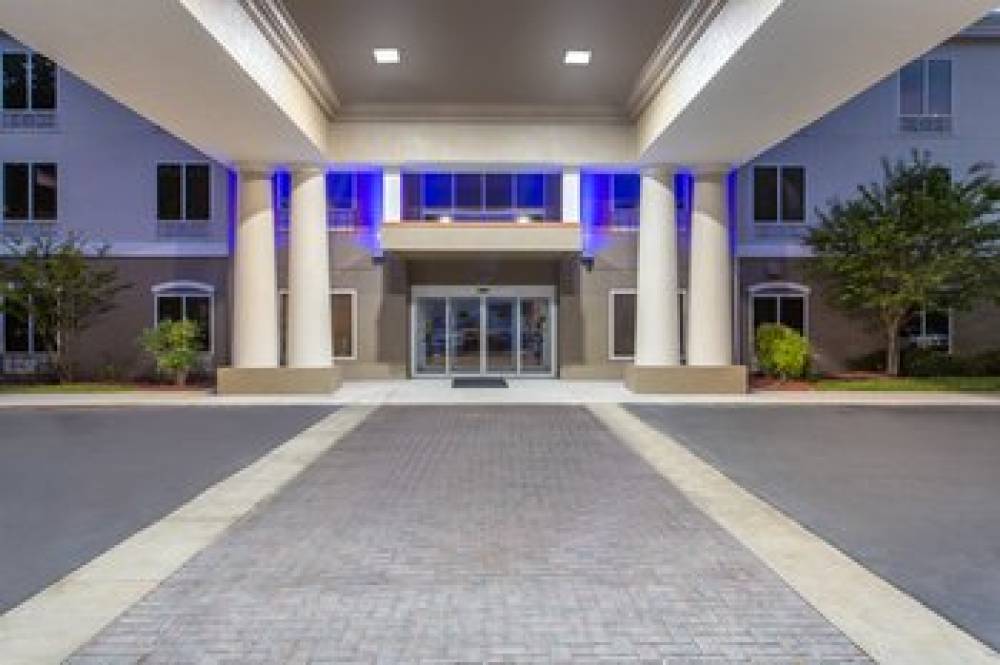 Holiday Inn Express & Suites Silver Springs Ocala