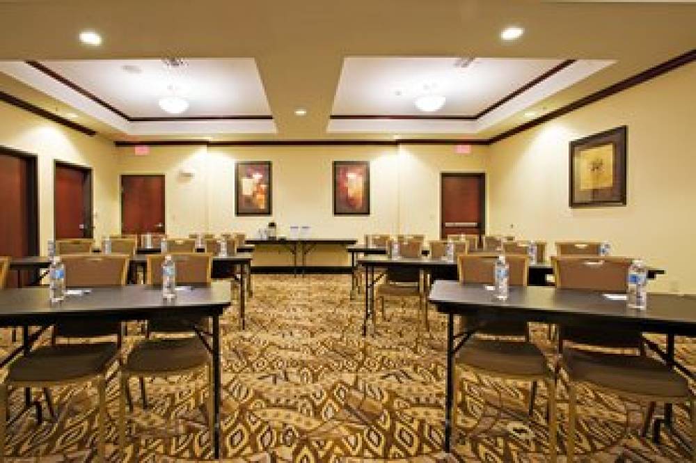 Holiday Inn Express & Suites SNYDER 9