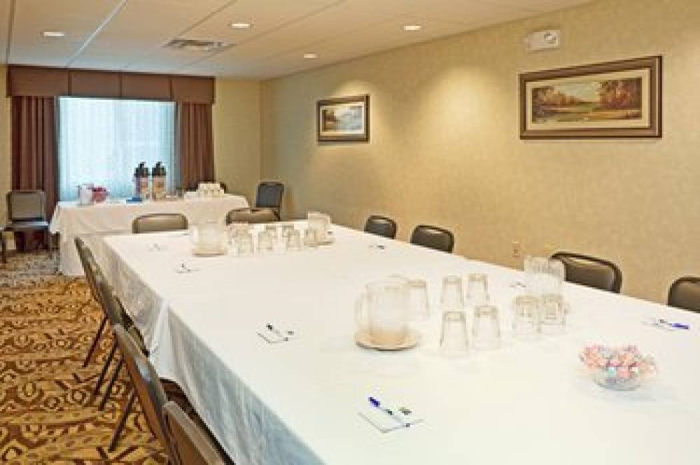 Holiday Inn Express & Suites SOUTHERN PINES-PINEHURST AREA 6