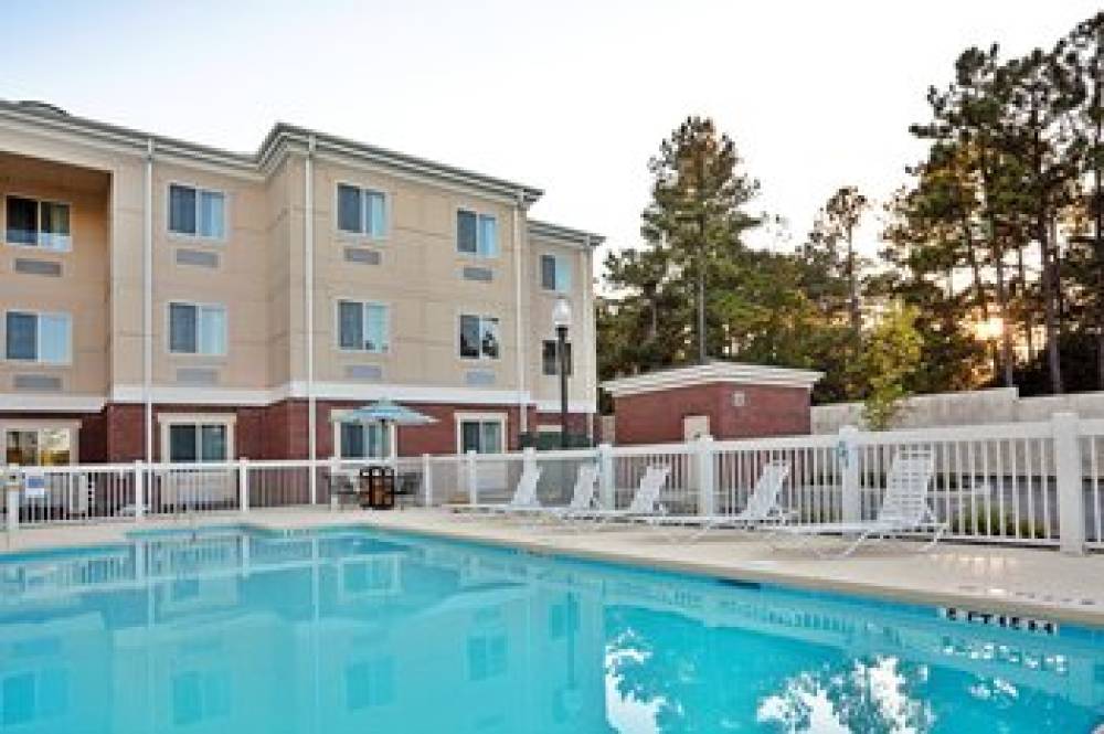 Holiday Inn Express & Suites SOUTHERN PINES-PINEHURST AREA 9