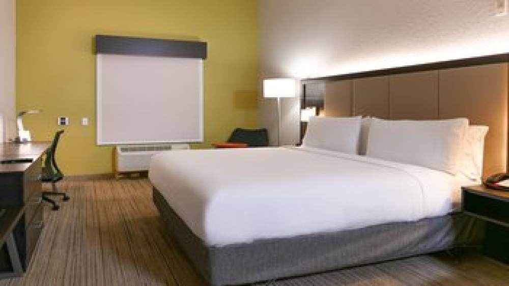 Holiday Inn Express & Suites ST. PETERSBURG NORTH (I-275) 6