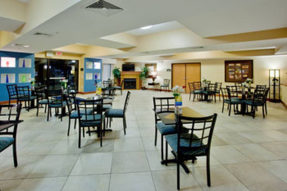 Holiday Inn Express & Suites SUFFOLK 5