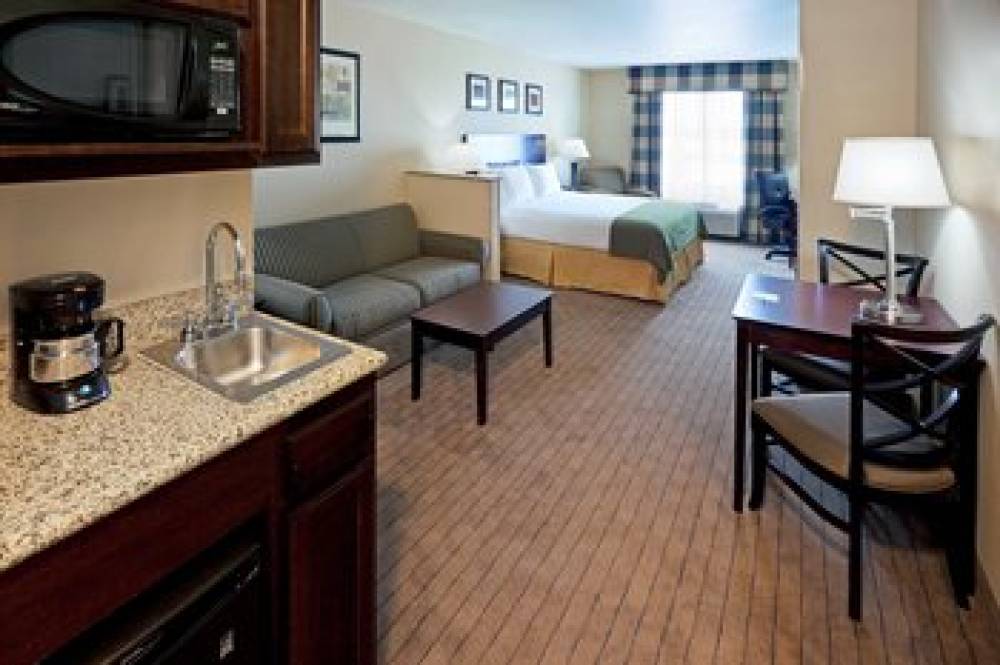 Holiday Inn Express & Suites SYRACUSE NORTH - AIRPORT AREA 10