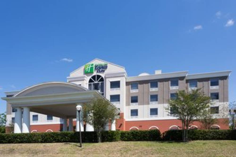 Holiday Inn Express & Suites TAMPA-FAIRGROUNDS-CASINO 7