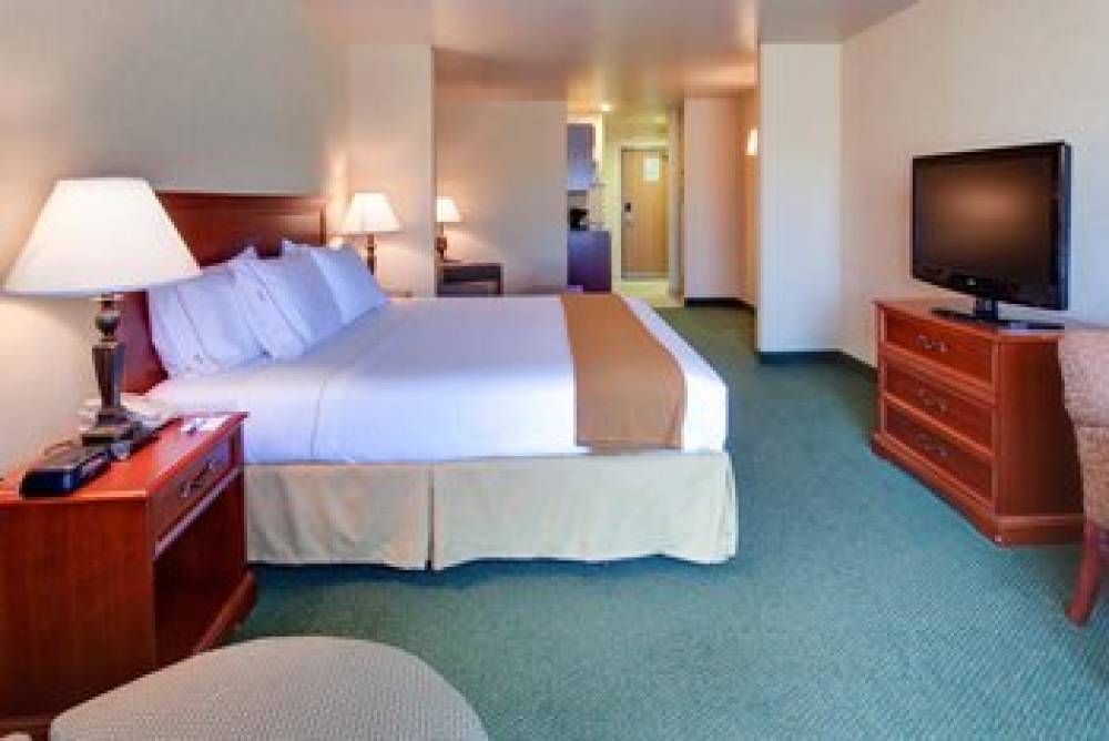 Holiday Inn Express & Suites TEHACHAPI HWY 58/MILL ST. 6