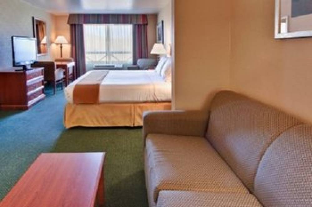 Holiday Inn Express & Suites TEHACHAPI HWY 58/MILL ST. 4