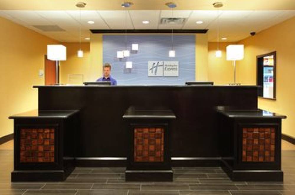 Holiday Inn Express & Suites Texarkana East