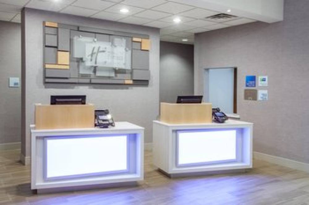 Holiday Inn Express & Suites Texarkana