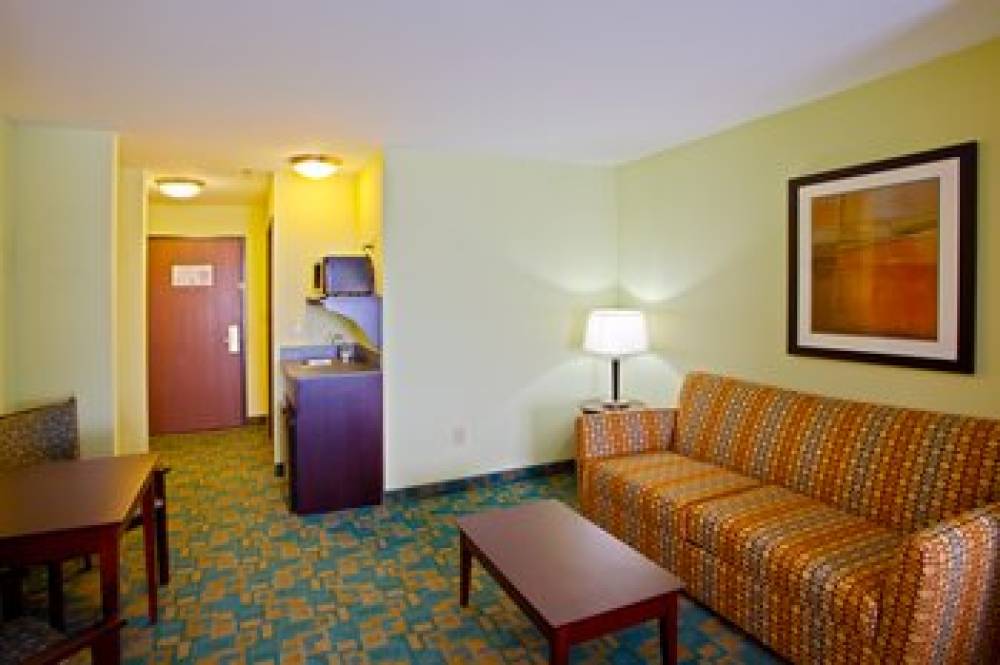 Holiday Inn Express & Suites Thornburg S. Fredericksburg