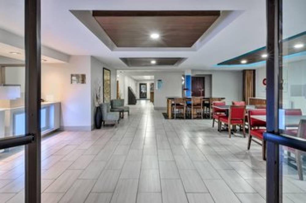 Holiday Inn Express & Suites Three Rivers