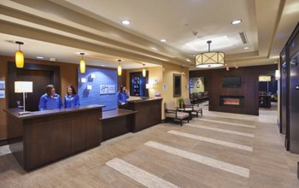 Holiday Inn Express & Suites Timmins